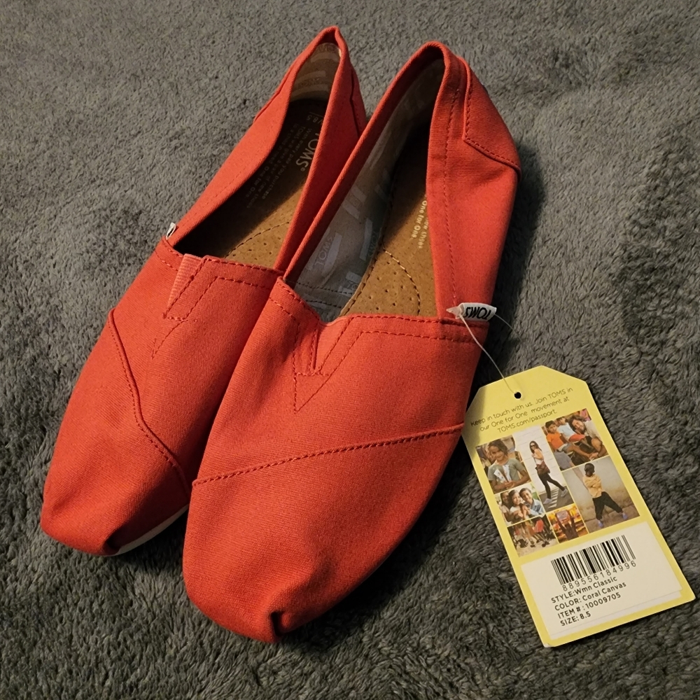 TOMS Women's Canvas Classic Shoes: Coral Size 8.5